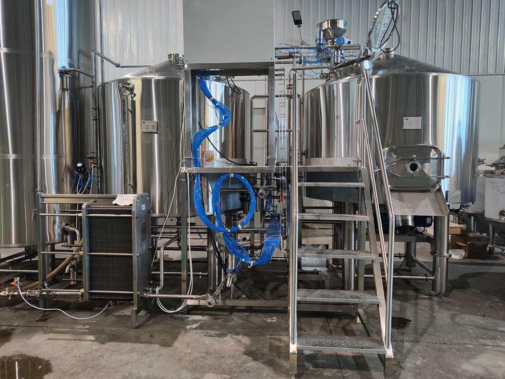 <b>25 bbl Stainless steel brewhouse</b>